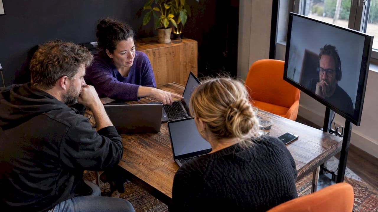 Escape Room für hybride Teams: So rätseln Büro und Homeoffice gemeinsam